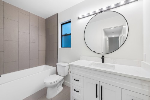 1777 Caledonia Avenue, North Vancouver, BC 