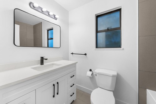 1777 Caledonia Avenue, North Vancouver, BC 