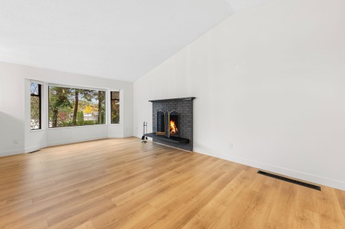 1777 Caledonia Avenue, North Vancouver, BC 