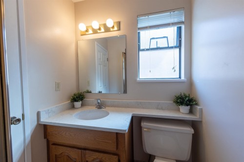 879 62Nd Avenue W, Vancouver, BC 