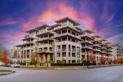 313-7588 16th Street  Burnaby, BC V3N 0H8