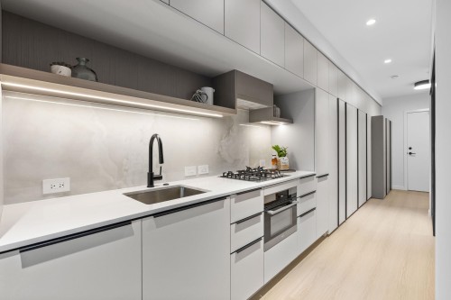 509-2015 St. Johns Street, Port Moody, BC 