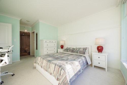 2205-3102 Windsor Gate, Coquitlam, BC 