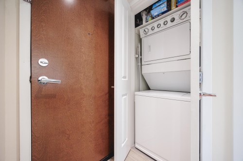 2205-3102 Windsor Gate, Coquitlam, BC 