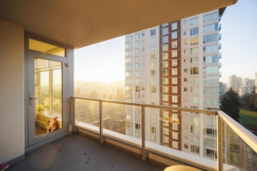 2205-3102 Windsor Gate, Coquitlam, BC 