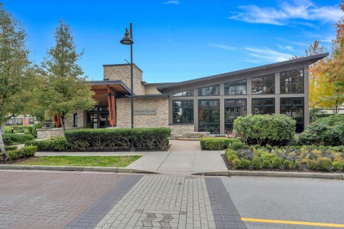 2205-3102 Windsor Gate, Coquitlam, BC 