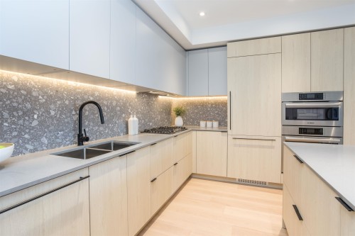 Ph521-2471 St George Street, Vancouver, BC 