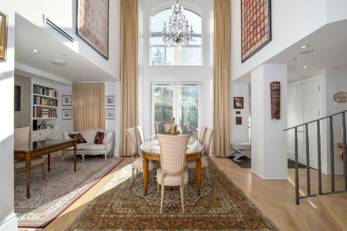 1258 Richards Street, Vancouver, BC 