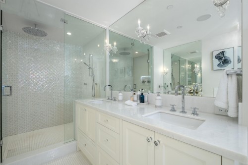 1258 Richards Street, Vancouver, BC 