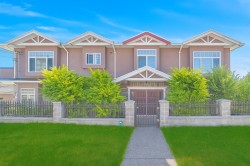 7722 12th Avenue  Burnaby, BC V3N 2K5