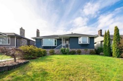 4824 Fairlawn Drive  Burnaby, BC V5C 3R8