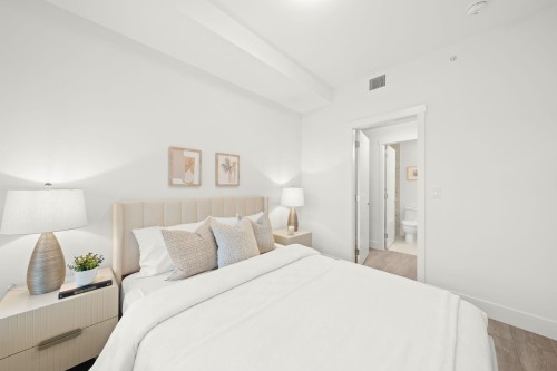 419-4788 Hastings Street, Burnaby, BC 