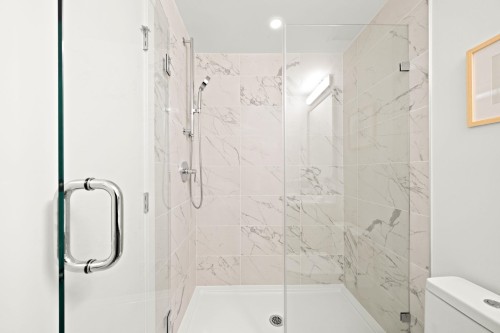 419-4788 Hastings Street, Burnaby, BC 