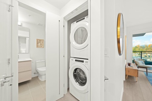 419-4788 Hastings Street, Burnaby, BC 