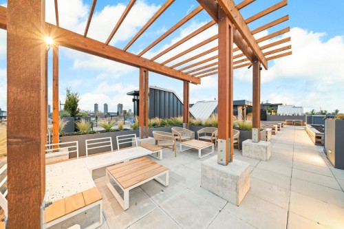 419-4788 Hastings Street, Burnaby, BC 