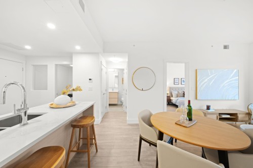 419-4788 Hastings Street, Burnaby, BC 