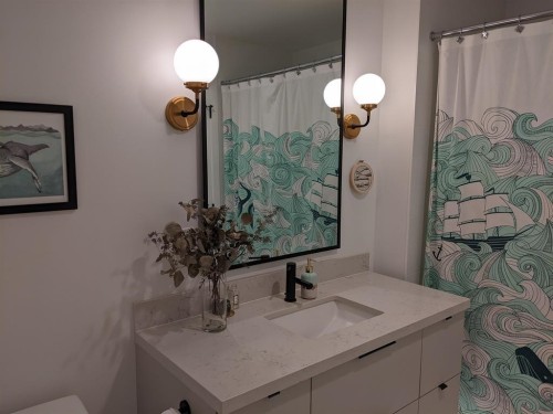 403-3018 St George Street, Port Moody, BC 