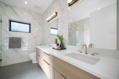 3940 24Th Avenue W, Vancouver, BC 