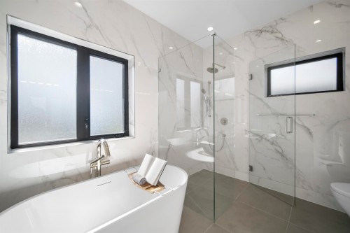 3940 24Th Avenue W, Vancouver, BC 