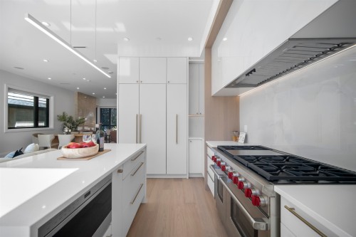 3940 24Th Avenue W, Vancouver, BC 