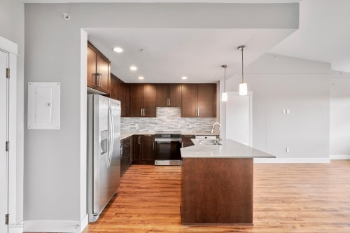 602-2495 Wilson Avenue, Port Coquitlam, BC 