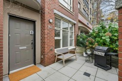 1468 Cedar Cottage Mews  Vancouver, BC V5N 5Z1