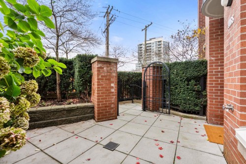 1468 Cedar Cottage Mews, Vancouver, BC 