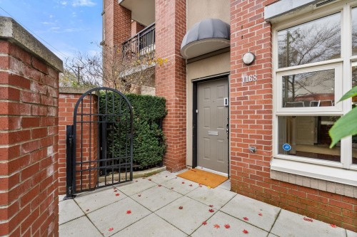 1468 Cedar Cottage Mews, Vancouver, BC 
