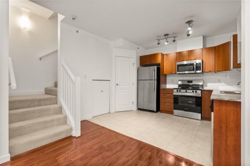1468 Cedar Cottage Mews, Vancouver, BC 