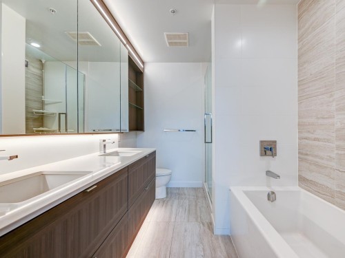 301-2351 Beta Avenue, Burnaby, BC 