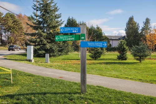 4991 Westminster Highway, Richmond, BC 