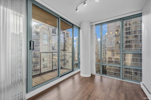 1802-930 Cambie Street, Vancouver, BC 