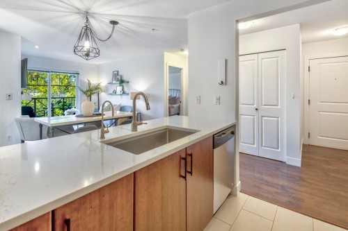 302-3240 St Johns Street, Port Moody, BC 