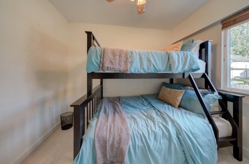 704 Macintosh Street, Coquitlam, BC 