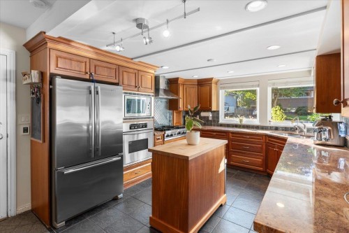 12350 Carlton Street, Maple Ridge, BC 