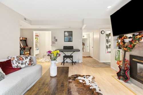 1501 Marine Crescent, Coquitlam, BC 