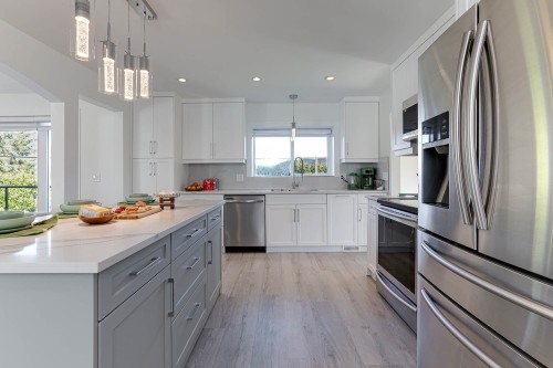 4254 Caddy Road, North Vancouver, BC 