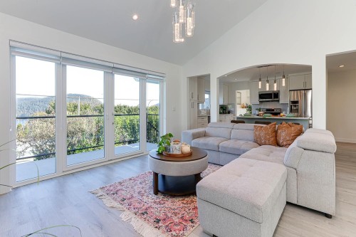 4254 Caddy Road, North Vancouver, BC 