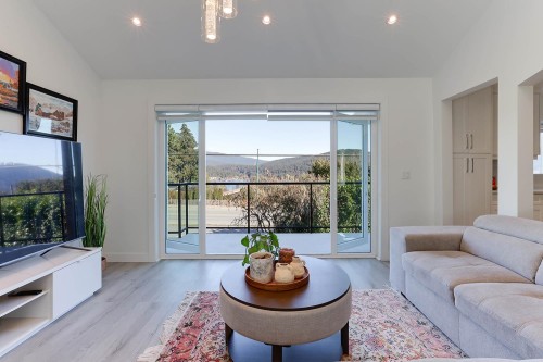 4254 Caddy Road, North Vancouver, BC 