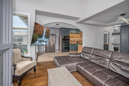 405-3176 Plateau Boulevard, Coquitlam, BC 