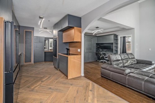 405-3176 Plateau Boulevard, Coquitlam, BC 