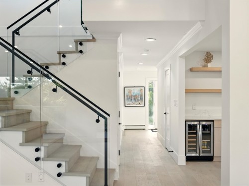 6230 Summit Avenue, West Vancouver, BC 