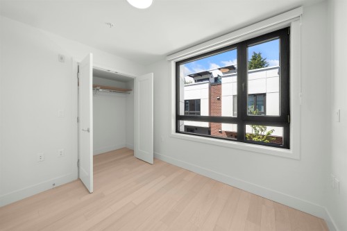 6272 Oak Street, Vancouver, BC 
