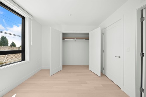 6272 Oak Street, Vancouver, BC 