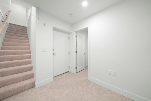 6272 Oak Street, Vancouver, BC 