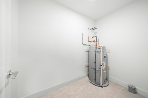 6272 Oak Street, Vancouver, BC 