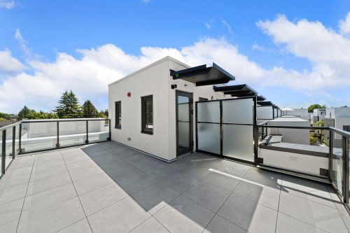 6272 Oak Street, Vancouver, BC 