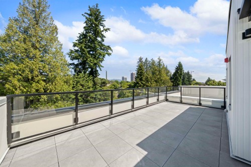 6272 Oak Street, Vancouver, BC 