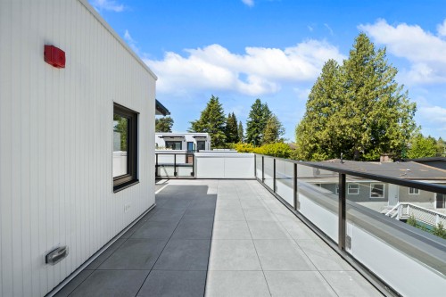 6272 Oak Street, Vancouver, BC 