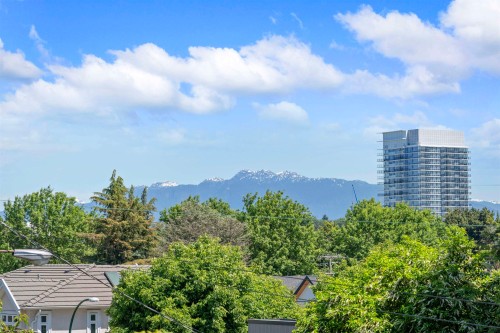 6272 Oak Street, Vancouver, BC 